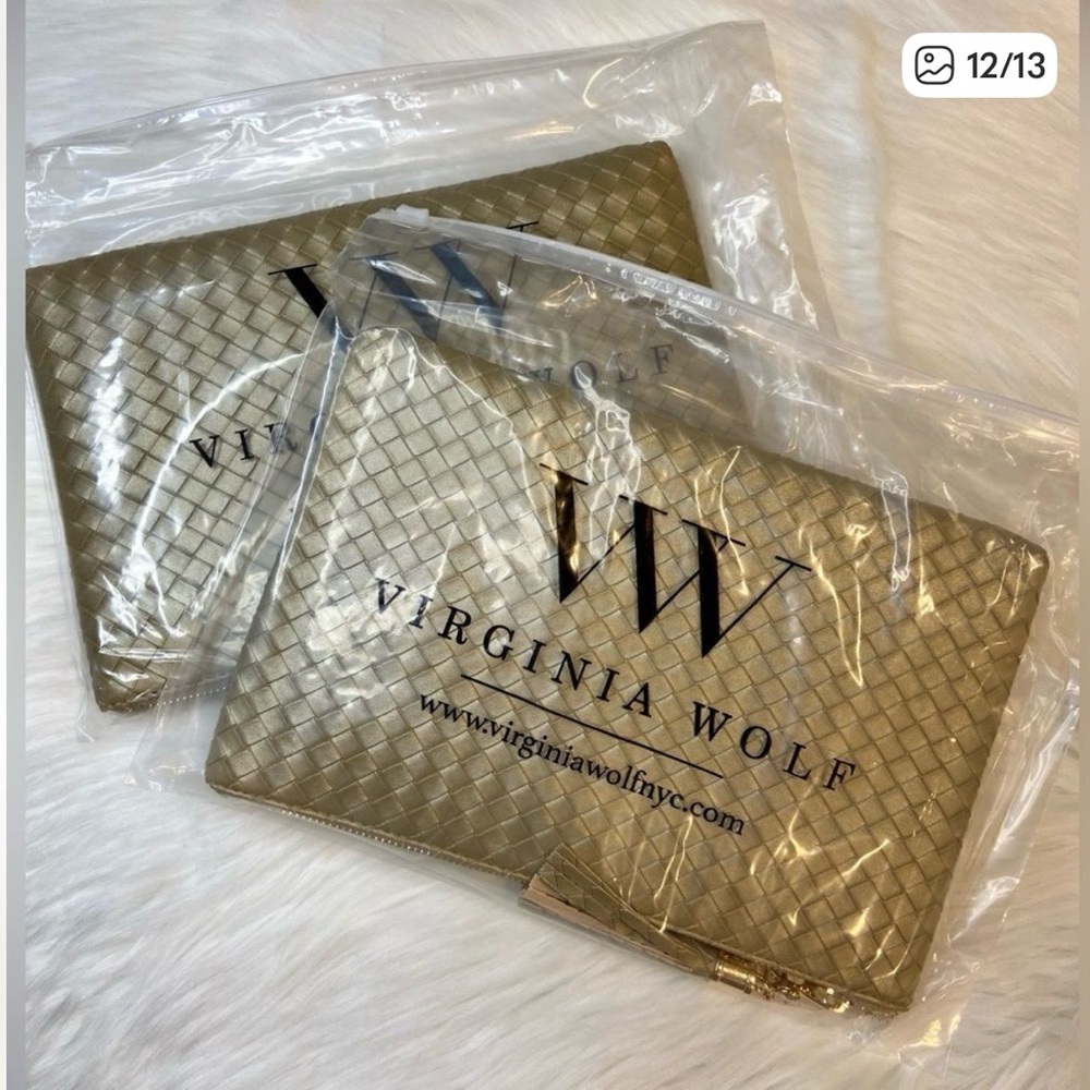 Chic and classy Virginia Wolf gold woven clutch - Picture 11 of 12